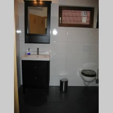 公寓 Staying In An Historic Frame House
